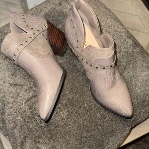 Bella Vita Croc-Embossed Ankle Boots in Taupe